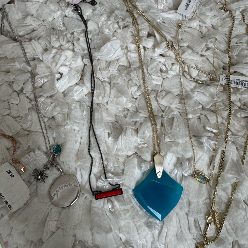 5 kendra Scott Neckalaces 1 Degs and Sal - Picture 5 of 7